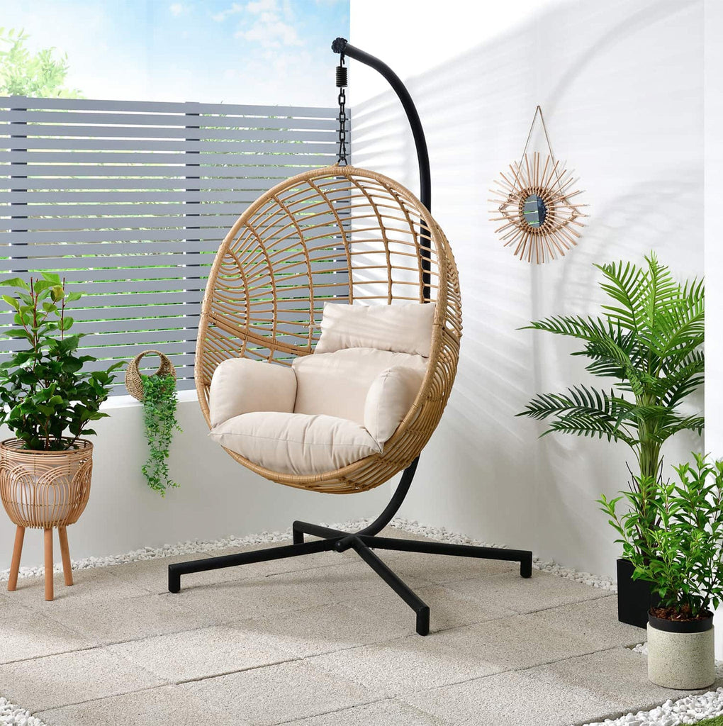 La Isla Paradiso Hanging Egg Chair | Relax | Outdoor Living | The KeiCo