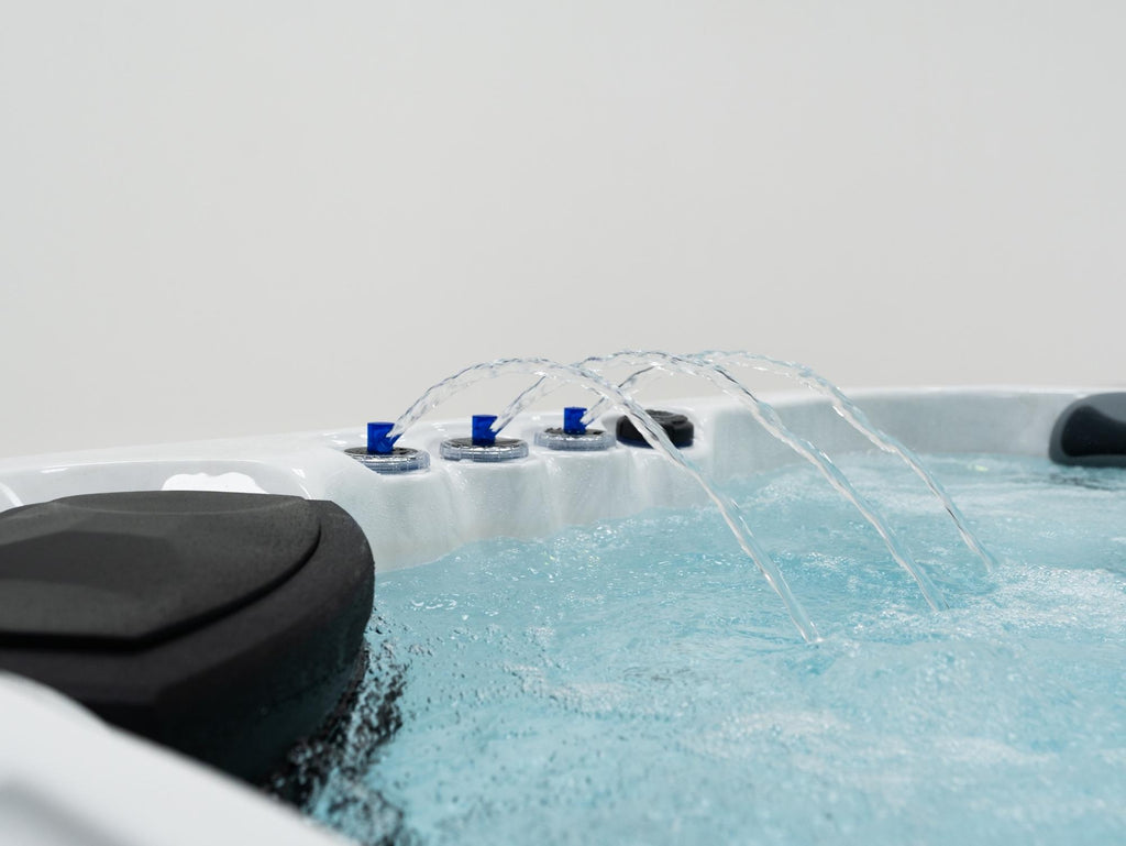 Compact luxury spa with 2 loungers and 3 upright hydrotherapy seats