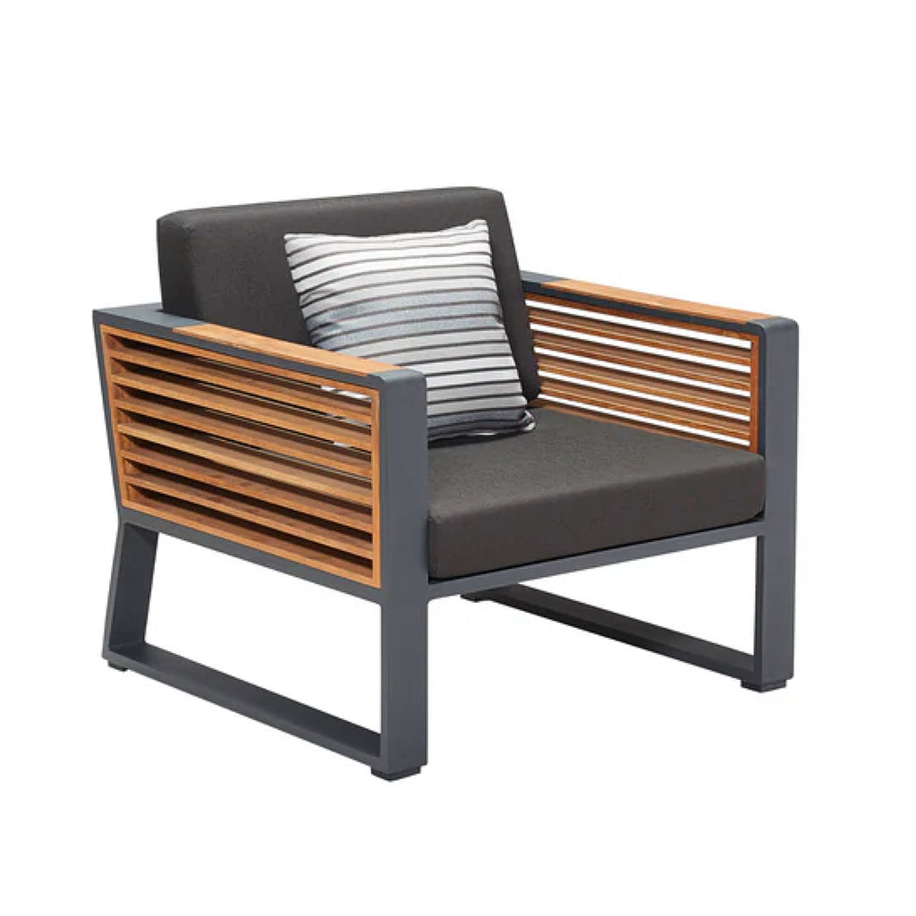 Comfortable and Stylish Garden Sofa Set – New York by HiGold