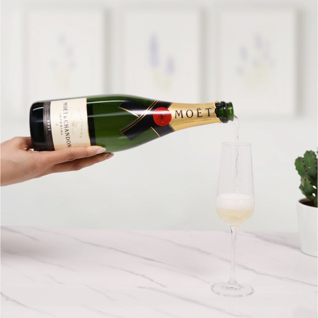 Moet & Chandon 75cl Champagne pouring into champagne flute