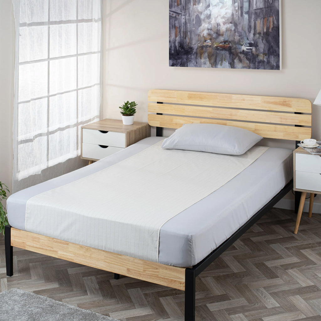 Earthing Bed Sheet | Bed Sheet in Contemporary Room Setting | KeiCo